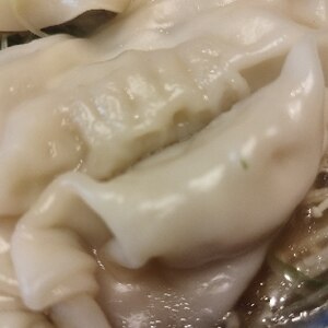 野菜と豆腐のスープ餃子